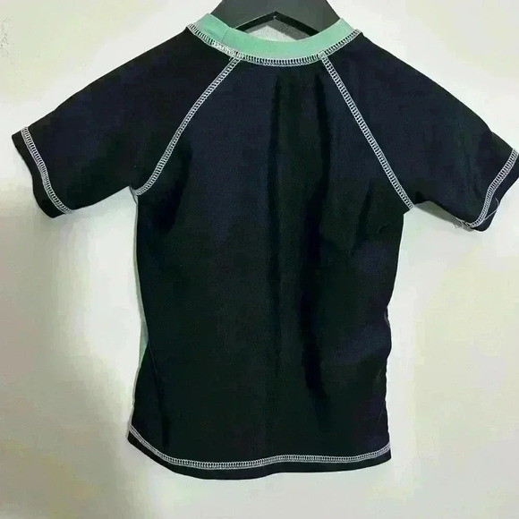 Star Wars Boy's Short Sleeve Rash Guard Swim Sun Shirt Green SPF 50 Size XS - Picture 2 of 4